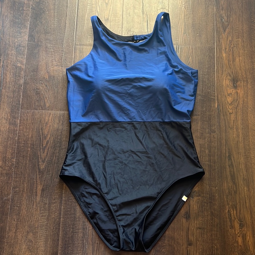 Summersalt - 14 high neck bathing suit